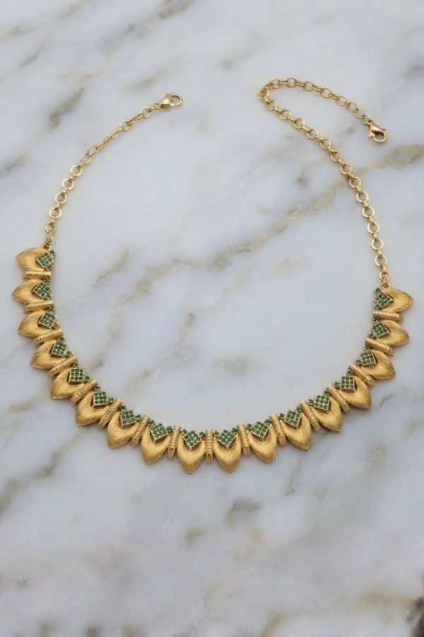 Antique Style Bottle Green Necklace