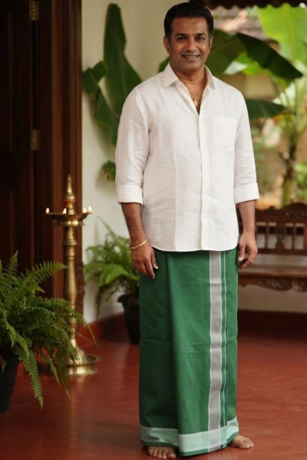Green Shade Men's Mundu