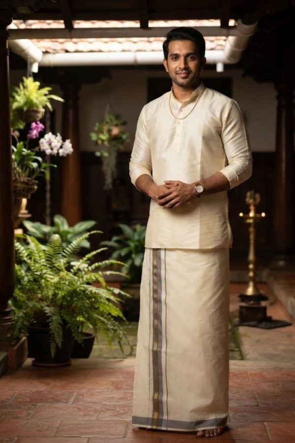 Gray And Golden Border Mundu