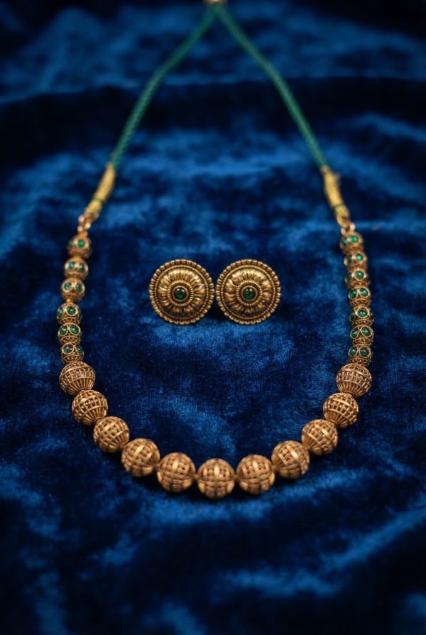 Green Stone Necklace Set With Round Earrings